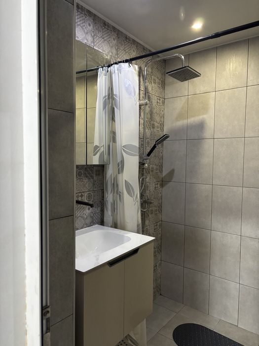 Тристаен обзаведен апартамен