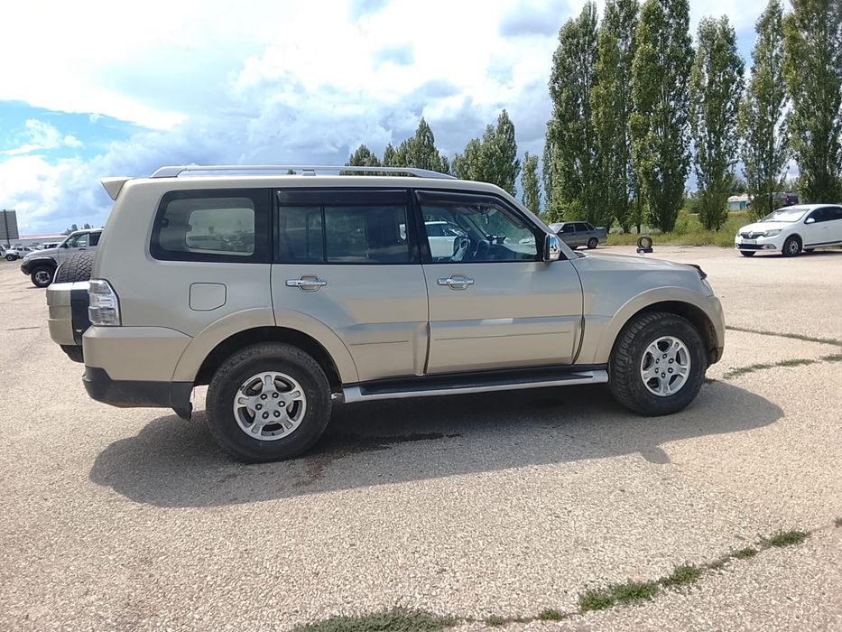 Продам Pajero 4 2007 года Срочна