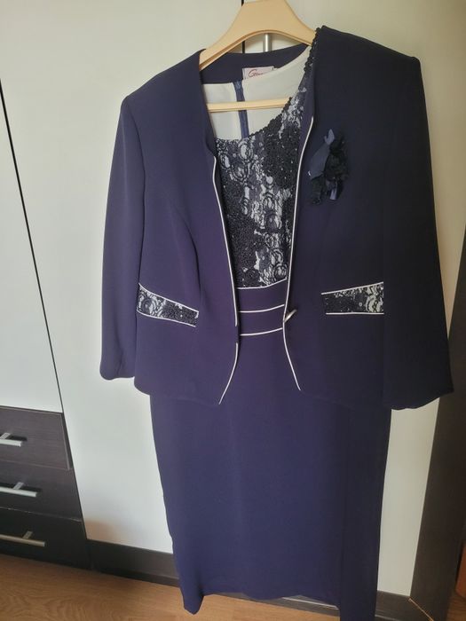 Costum dama mărime 48