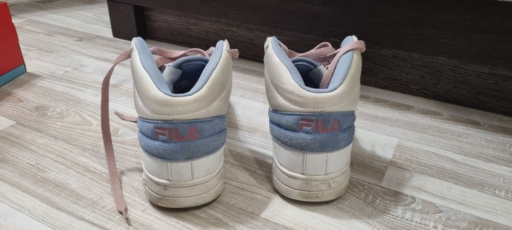 Високи кецове Fila