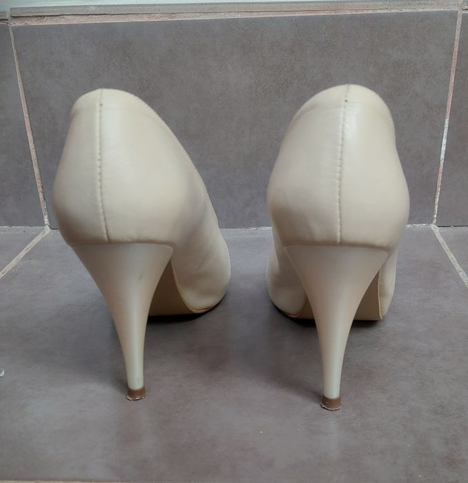 Pantofi din piele nr 37