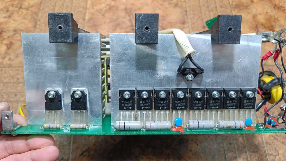 Инверторен електрожен с функция аргон REDCO ASTRA 200 (200 реални А.)