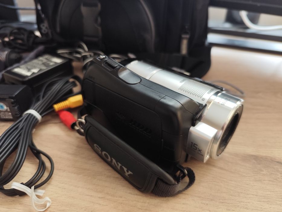 Sony HDR SR 10 с хард диск 40GB - Full HD Видеокамера