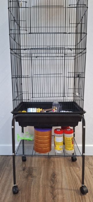 Продам клетку для попугаев