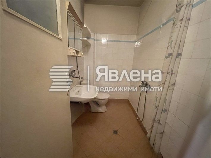 Продава се Двустаен апартамент в София, Изток - 70 кв.м за 2643 €/кв.м - Снимка #6
