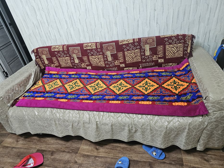 Отдам даром диван