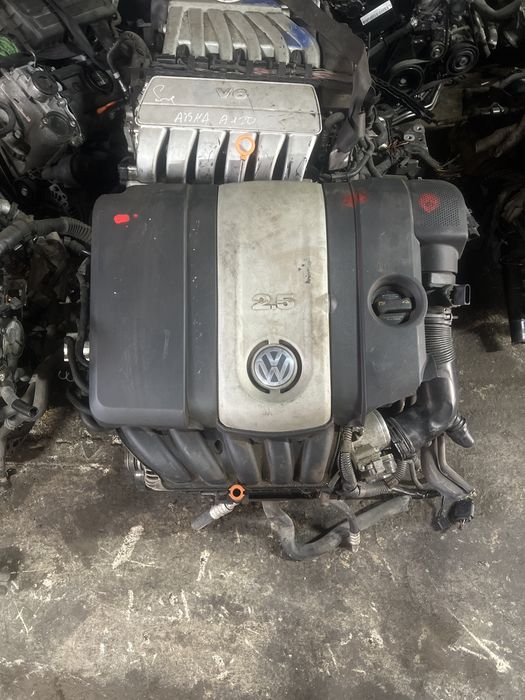 Двигатель Volkswagen Jetta Golf5 2,5 BGP