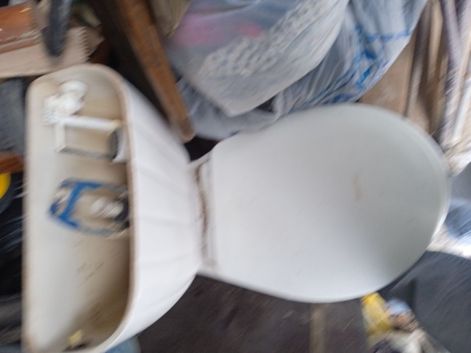 Унитаз для ремонта   с бочком и без бочка