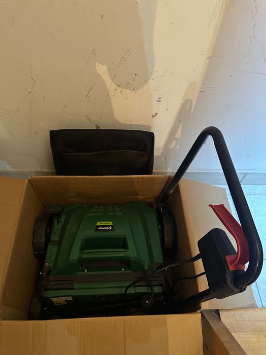 Scarificator/aerator Grunman 1500 w/30 l