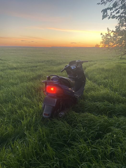 Продам скутер Honda