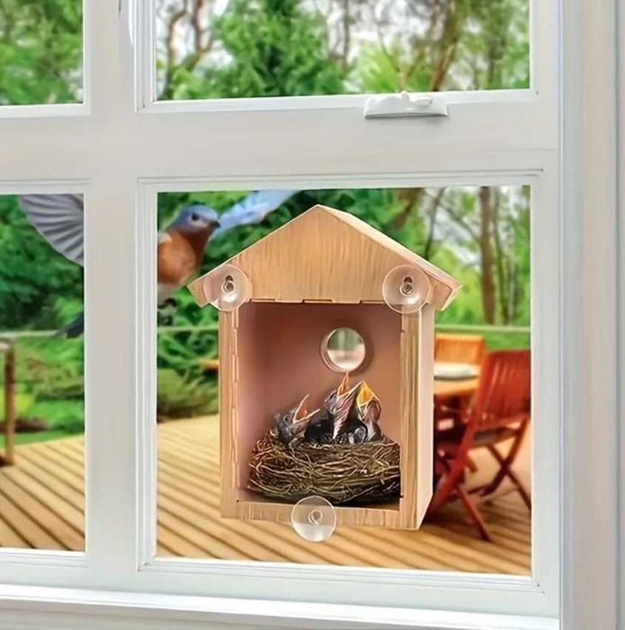 Къщичка за птици с възможност за наблюдение на гнездото