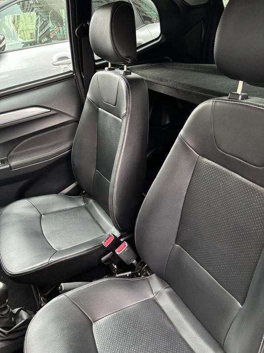 Vând auto Aixam e-City