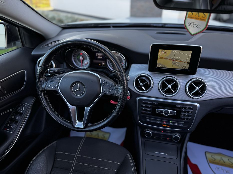Mercedes Benz Gla200 d 4matic Automat 7g-tronic Sport - Cash sau rate