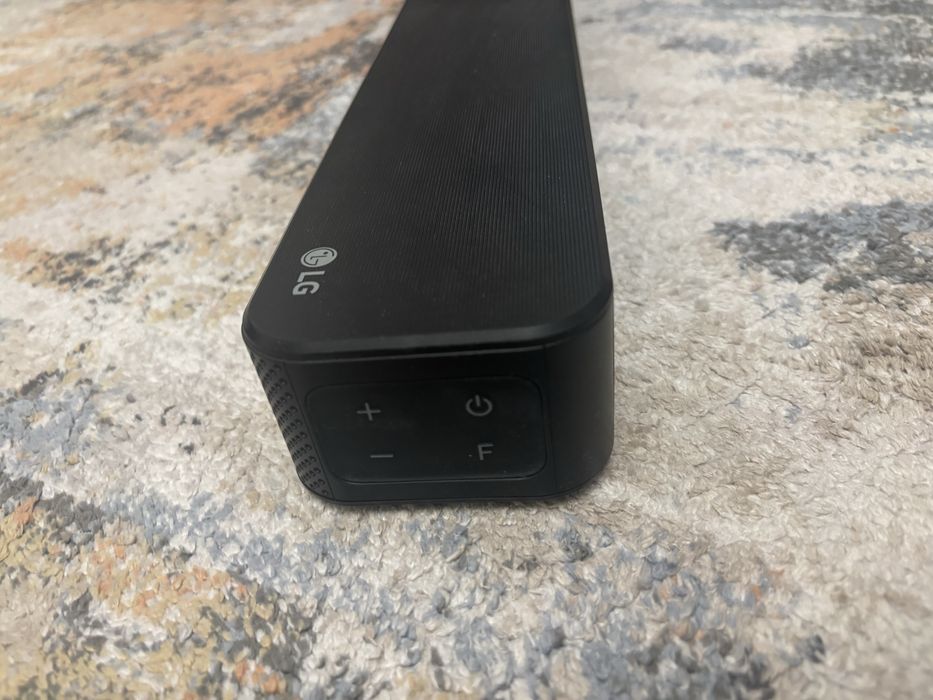 Срочно продается саундбар LG SN4