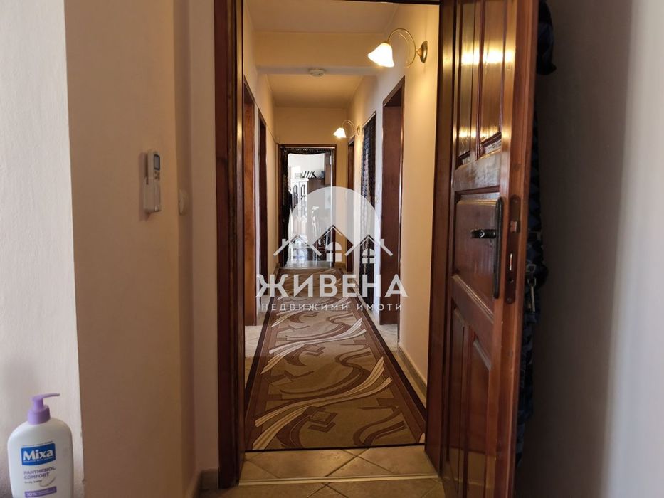 Продавам къща с басейн в с.Соколово, обл. Добрич