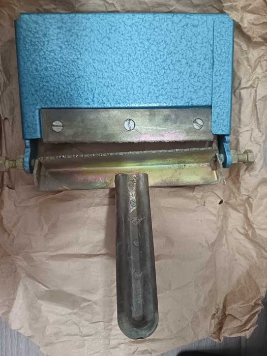 foarfeca zimtata 1978