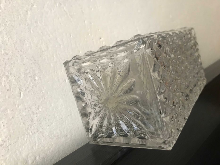 Стъклена бутилка за алкохол ( графа )