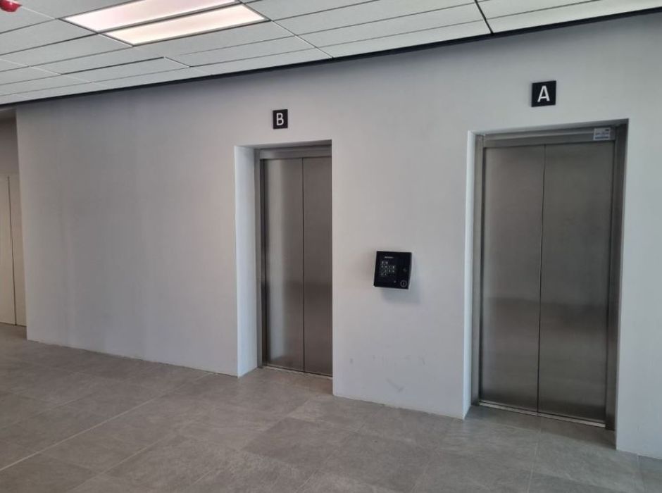 Офис клас А с довършване по твой проект – 390+ кв.м, басейн, фитнес,