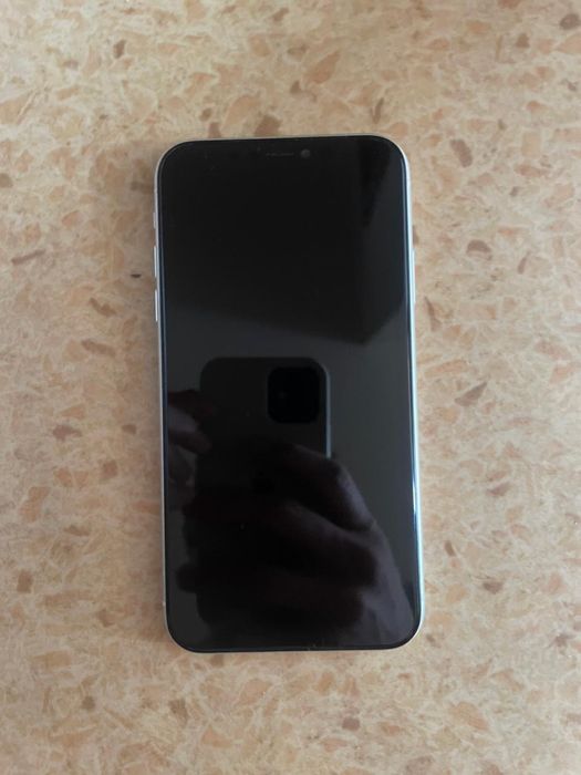Продам iPhone 11