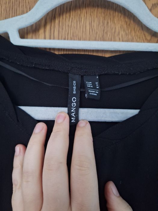 Tricou/Bluza neagră elegantă, marimea M