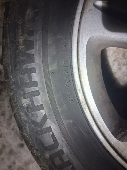 Продам шины с дисками.