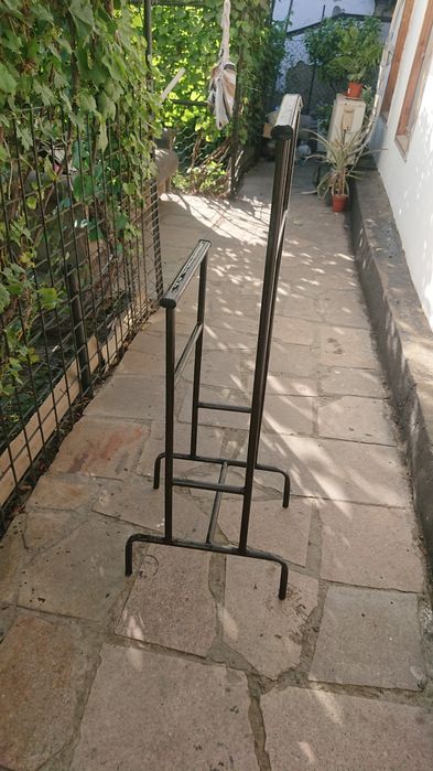 Продам 2 напольные вешалки