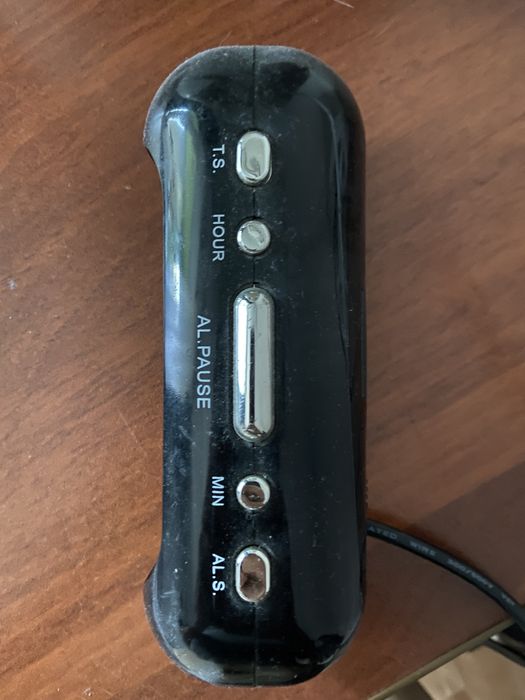 Продам электронные часы