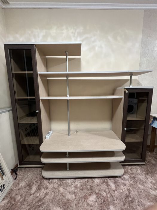 Шкафы, горка, стол