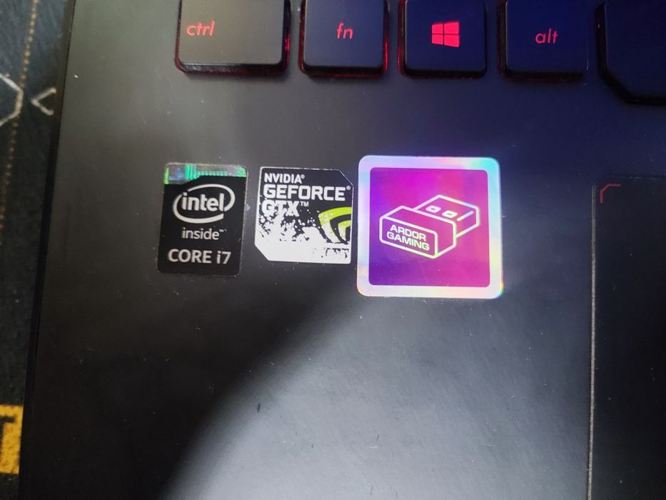 в продаже игровой ноутбук ASUS