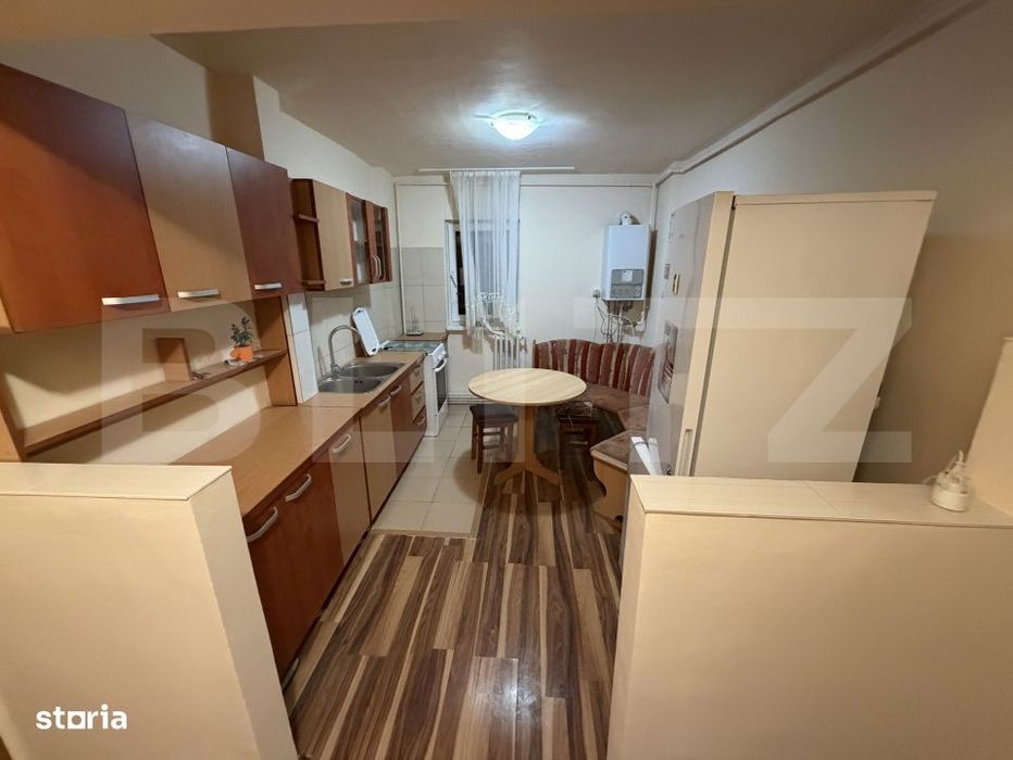 Apartament 4 camere, 74 mp, zona Cetate