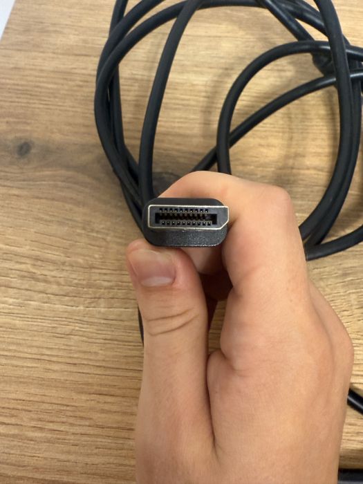 Професионален монитор Dell - работа/бизнес/home office -л