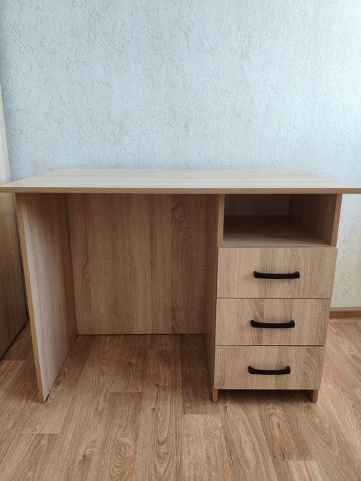 Шкаф и журнальный столик