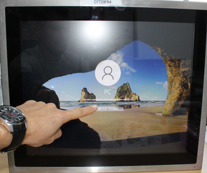 Индустриален компютър Industrial PC PKTRONICS AIO Touch Screen