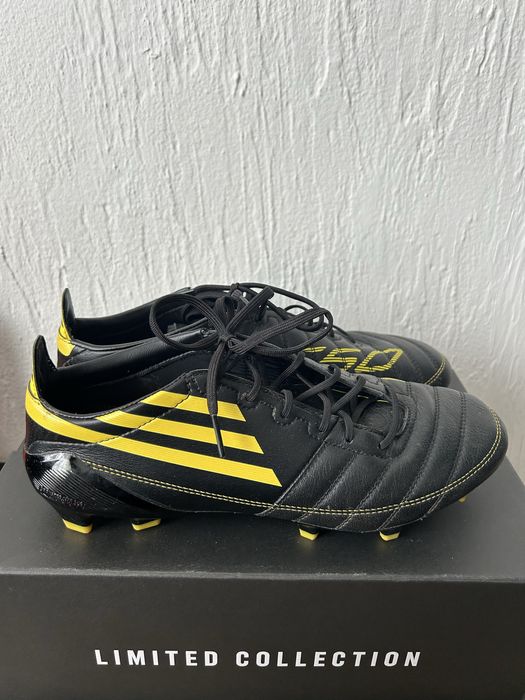 Ghete de fotbal Adidas f50 remake 2010