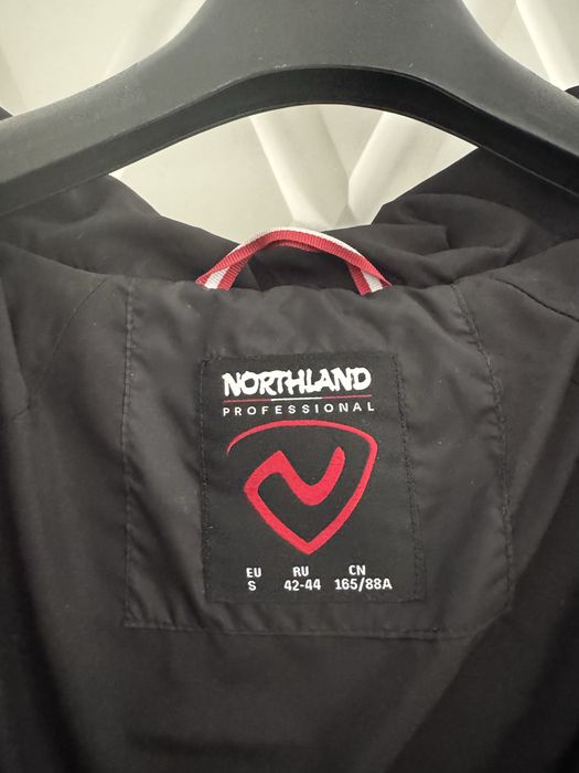 Пуховик женский Northland S