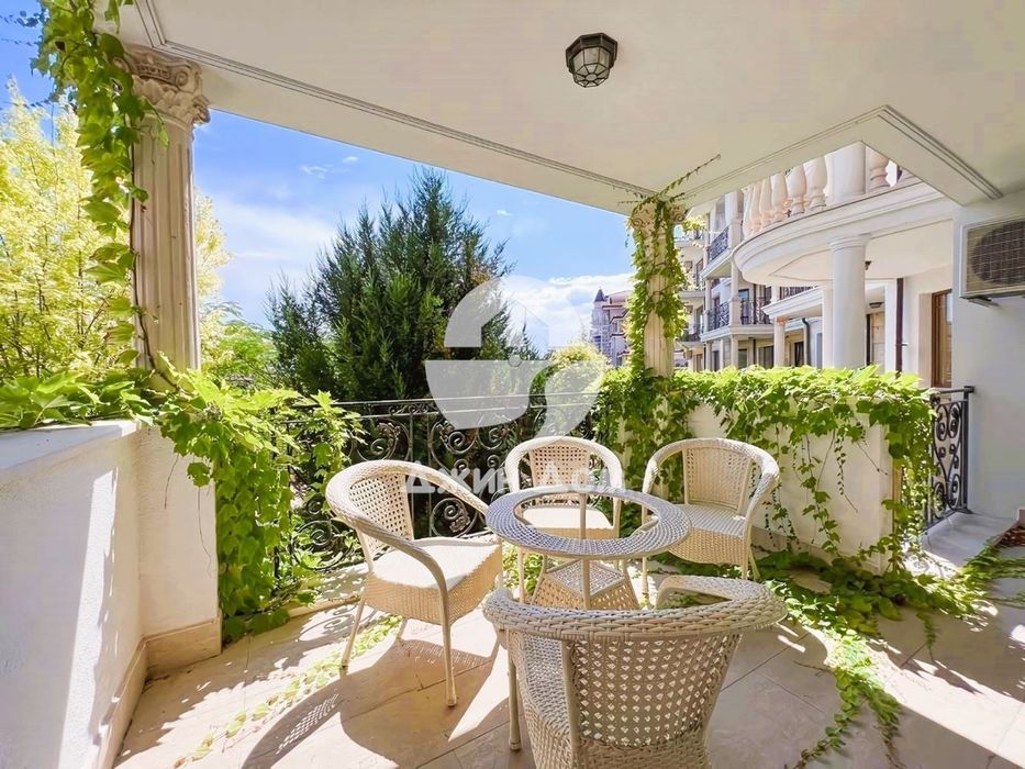 Продава се Тристаен апартамент в Несебър - 99 кв.м за 1768 €/кв.м - Снимка #11