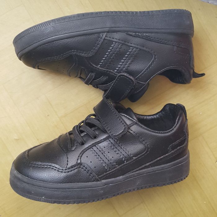 Adidasi marime 25 apawwa noi