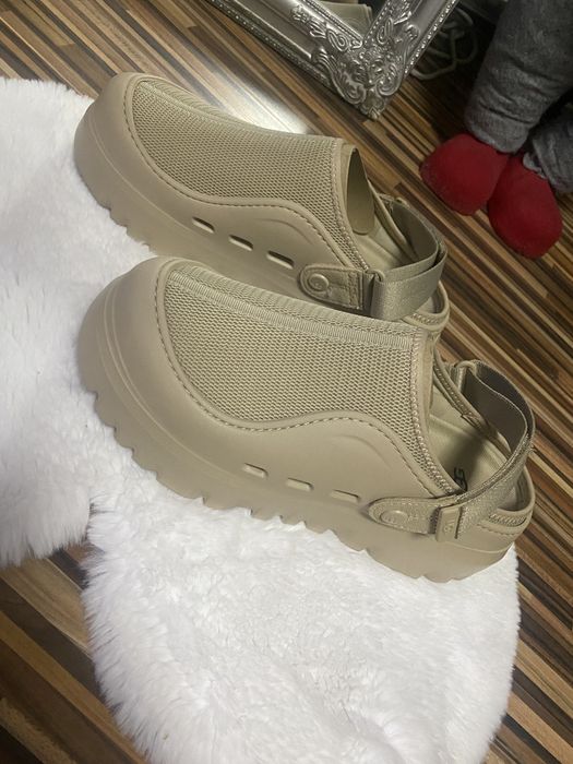 Saboti / papuci / sandale UGG barbati