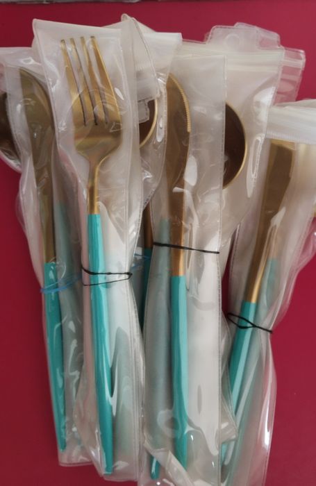 Столовые приборы