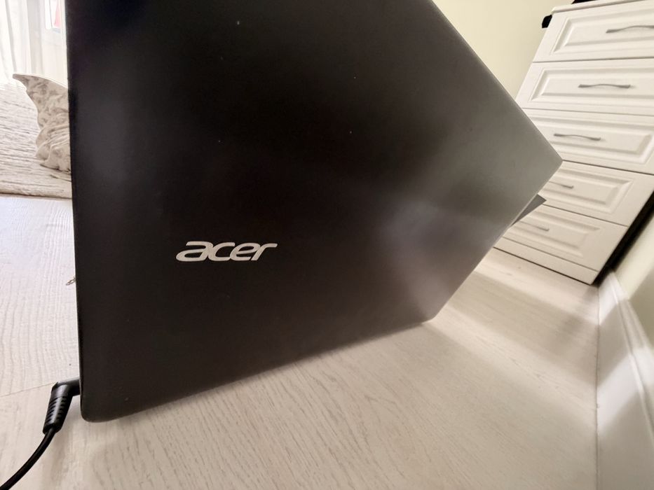 Продам ноутбук Acer дешево