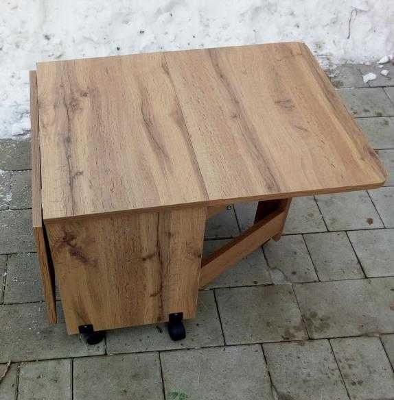 Столик журнальный новый.