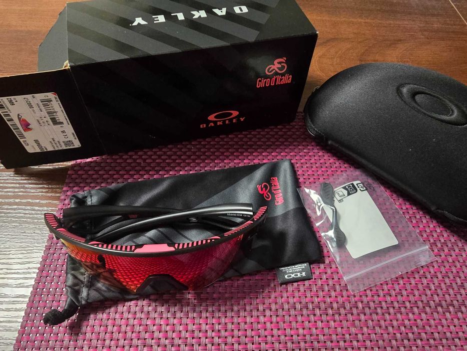 Oakley Sphaera Slash Giro D'Italia giro grey smoke/prizm road
