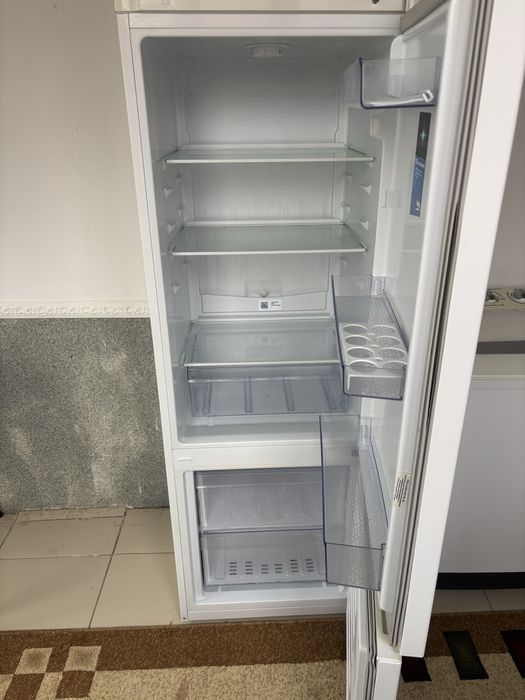 Холодильник продается