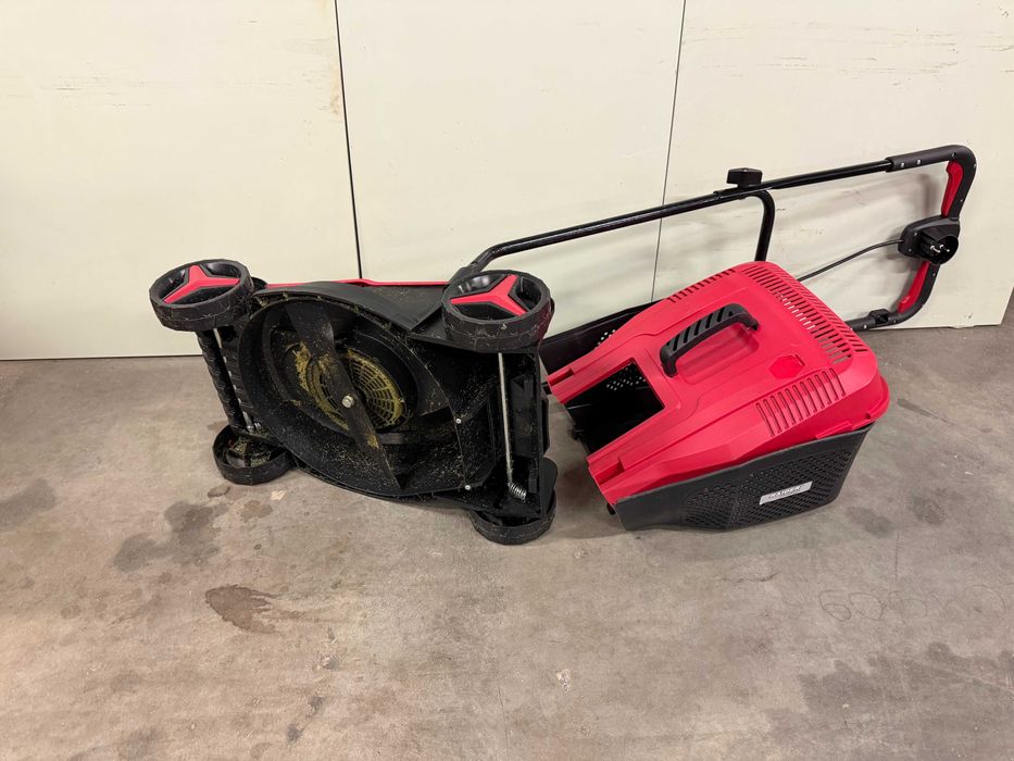 075330	Косачка 1200W 32cm 30L 400m2 RD-LM30