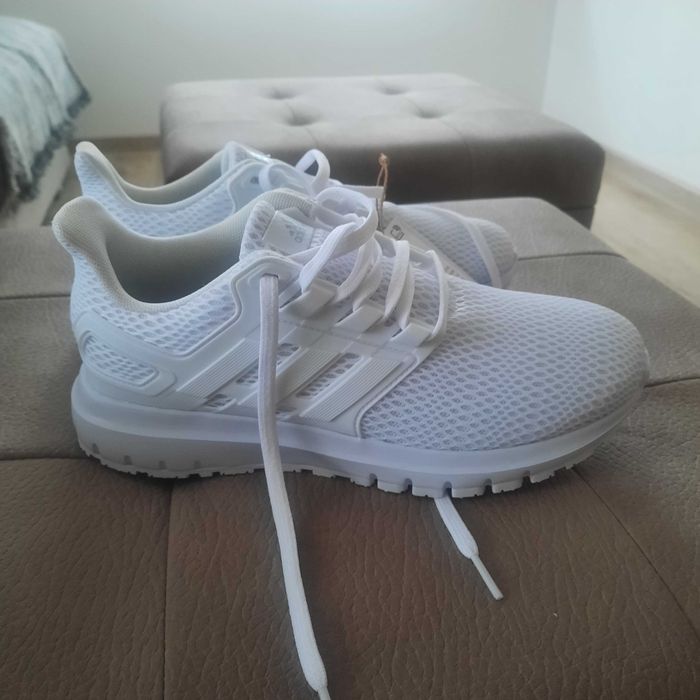 Маратонки Адидас