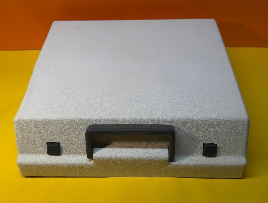 Пишеща Машина Olympia Traveller Клавиатура КирилицаТоп Състояние