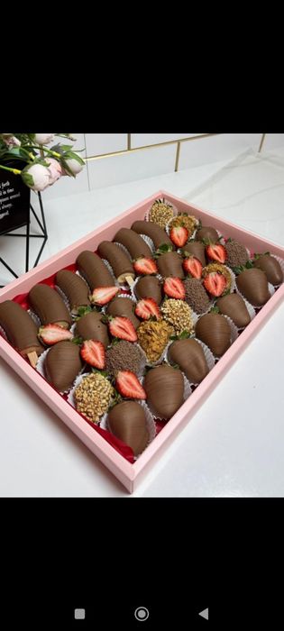 Клубника в шоколаде Дубайский шоколад