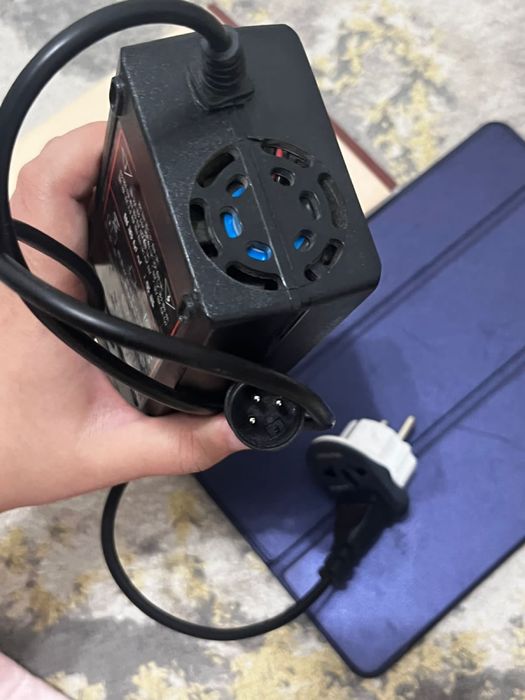 Лопард батарейкасының зарядкасы