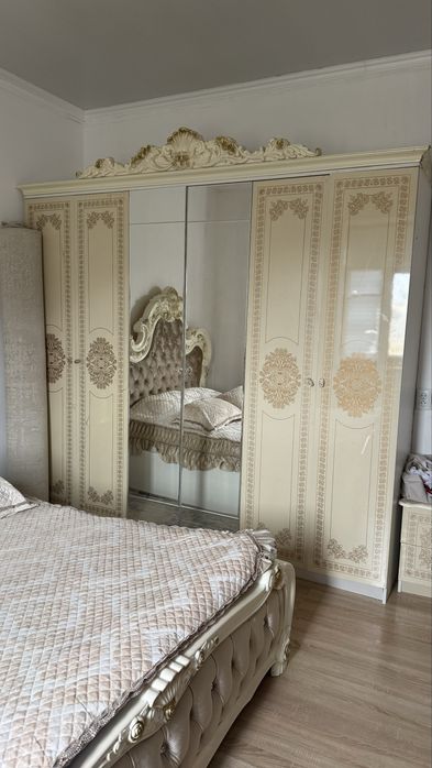 Спальный гарнитур сатылады