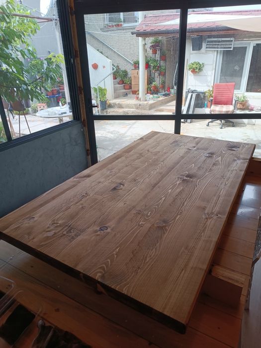 Трапезни маси и плотове за маси